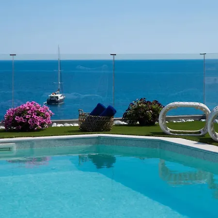 Felini Palace 빌라 Agia Pelagia