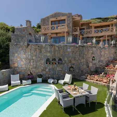 Felini Palace * Agia Pelagia